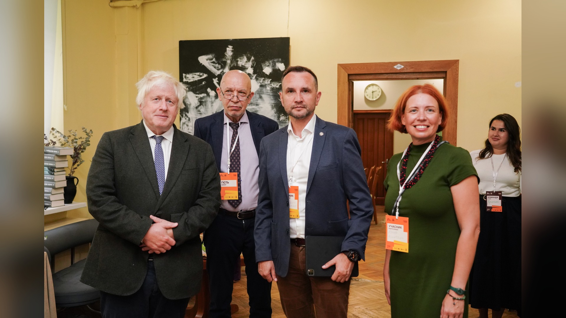 Боріс Джонсон, Ігор Харченко, Володимир В’ятрович, Ярина Ясиневич