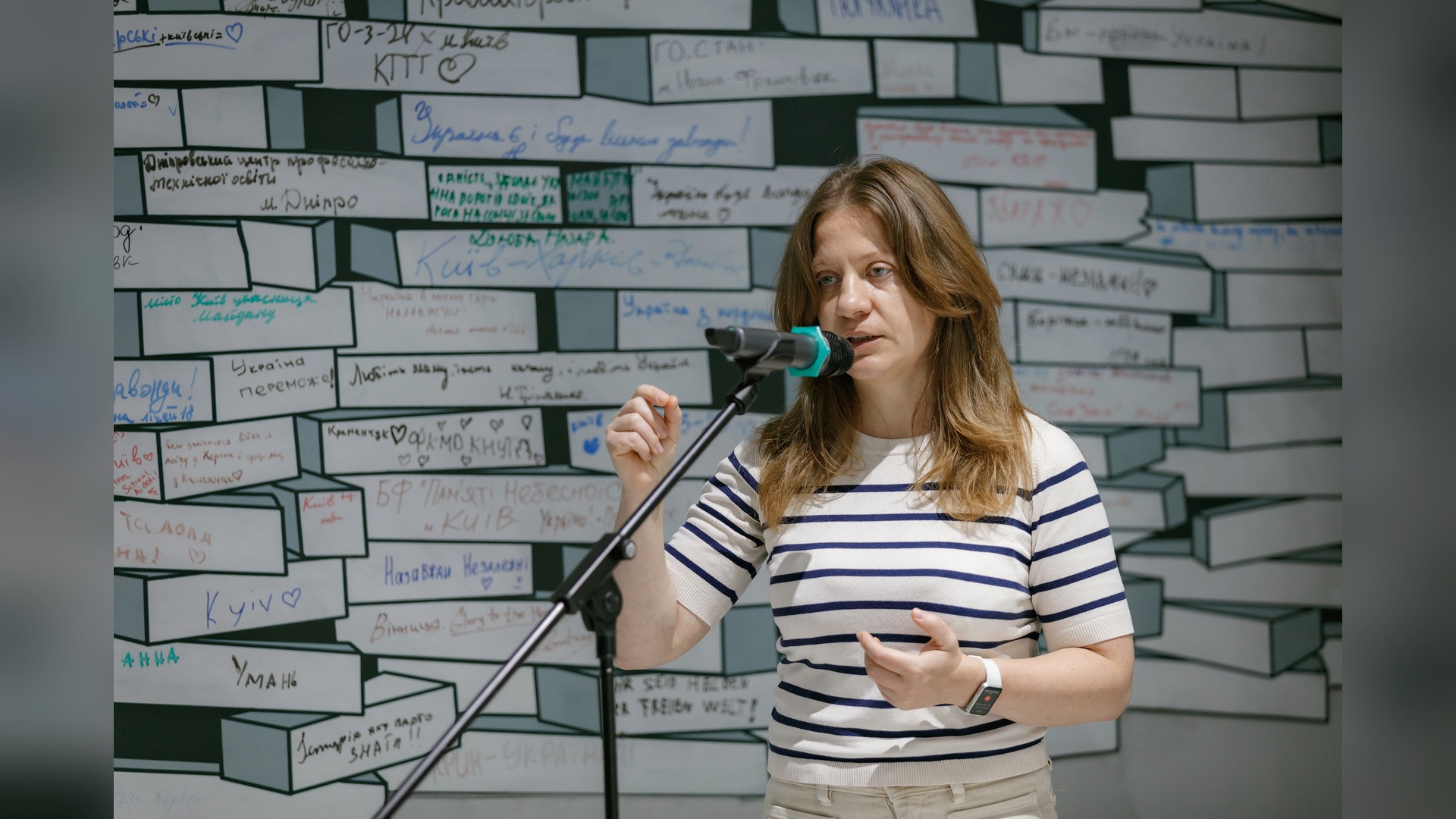 Olha Salo speaks at the announcement of the student research competition winners at the National Museum of the Revolution of Dignity