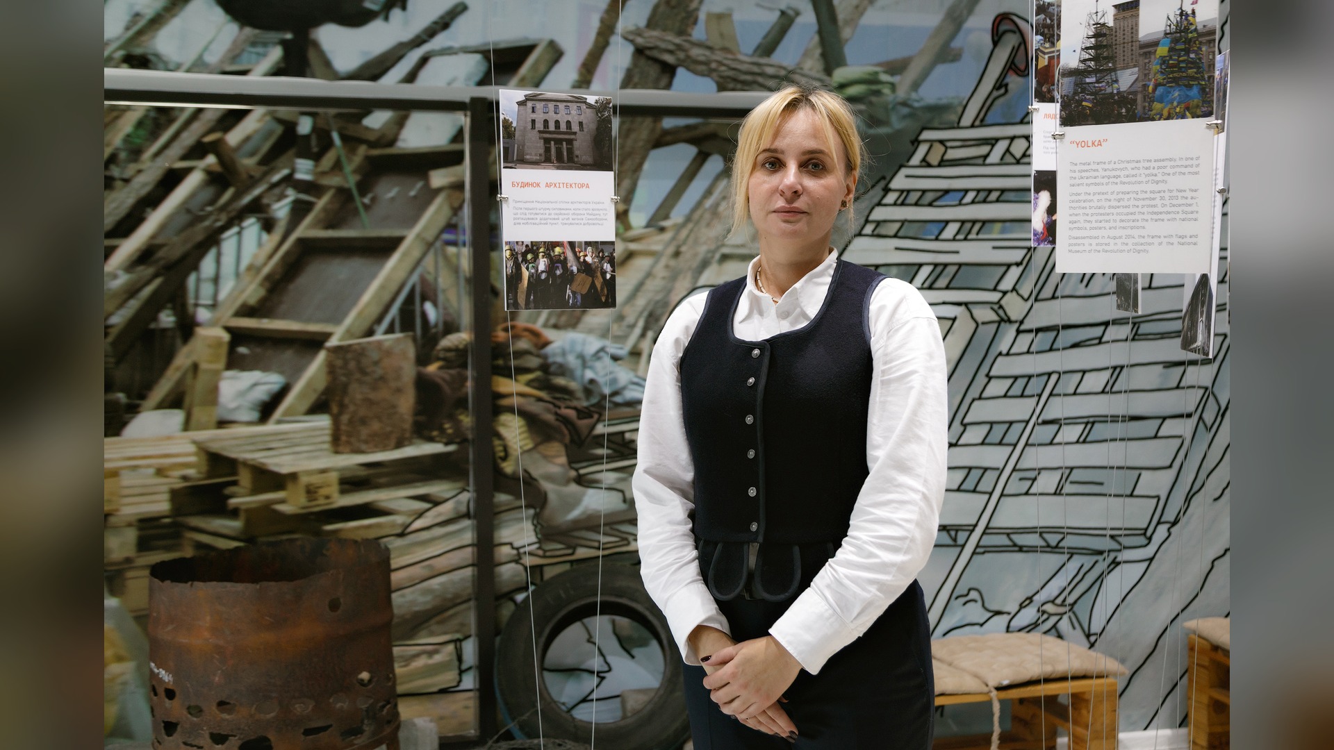 Svitlana Kvitnytska, Member of the Board of the Pylyp Orlyk Foundation, in the exhibition of the National Museum of the Revolution of Dignity