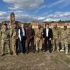 Українська команда технологічного спорту та військові інструктори на території Королівської військової академії Сандгерст